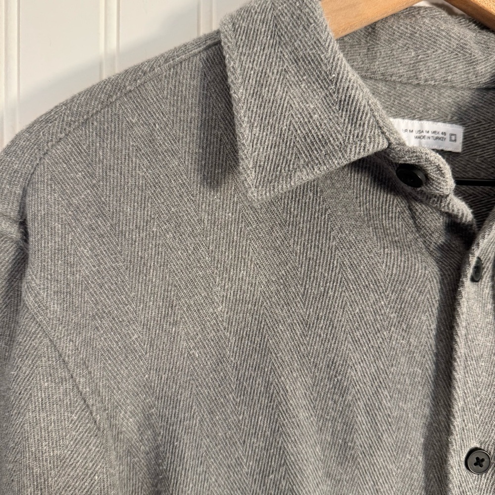 Zara Men’s Gray 100% Cotton Herringbone Shacket Sweater Button Down Size Medium - Picture 3 of 14